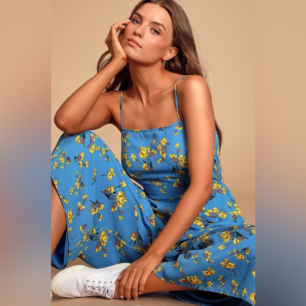 Lulus - Bryony Blue Floral Print Wide-Leg Jumpsuit